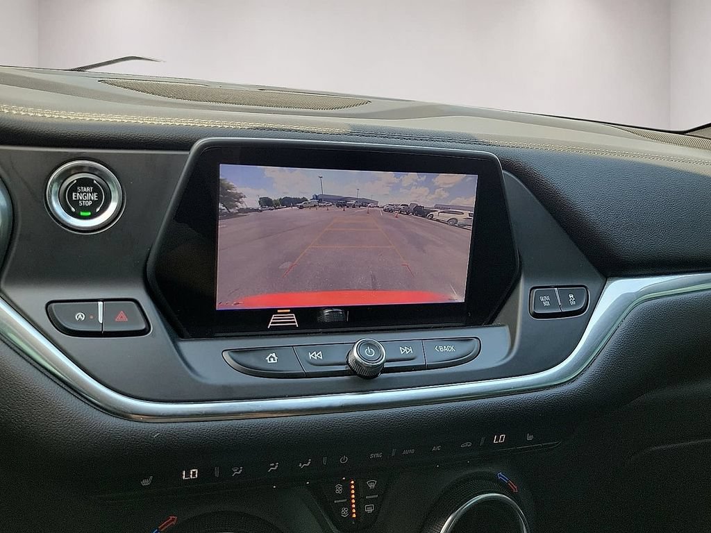 Used 2020 Chevrolet Blazer LT FWD image 16