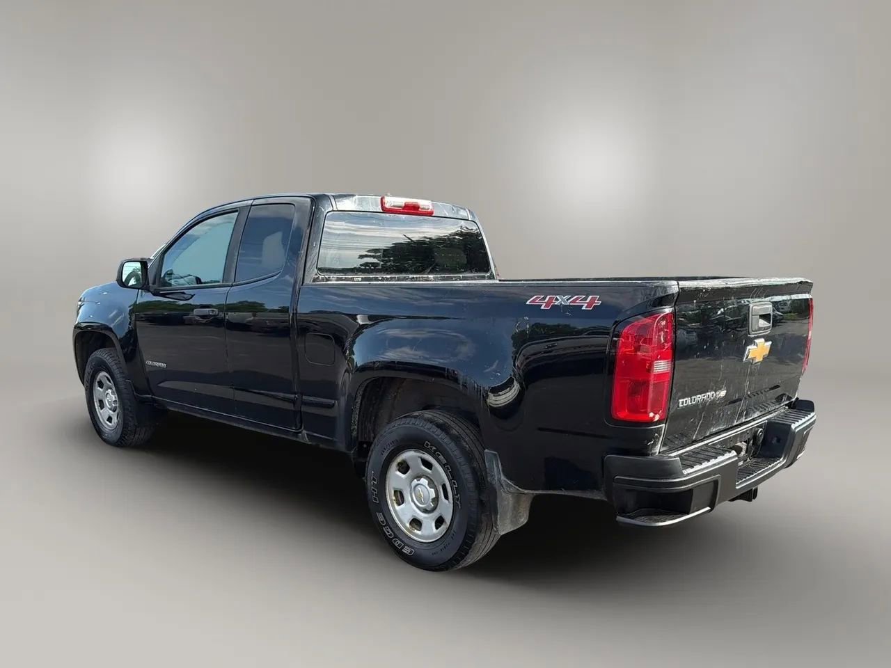 Used 2018 Chevrolet Colorado W/T w/ WT Convenience Package image 3