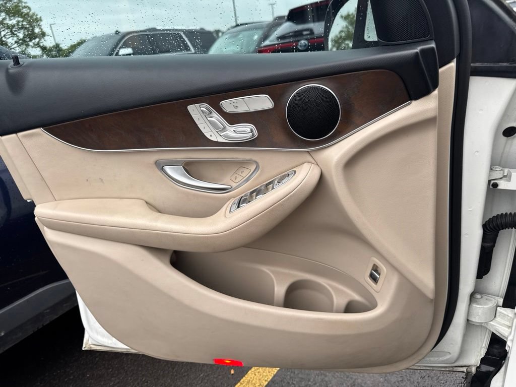 Used 2018 Mercedes-Benz GLC 300 image 9
