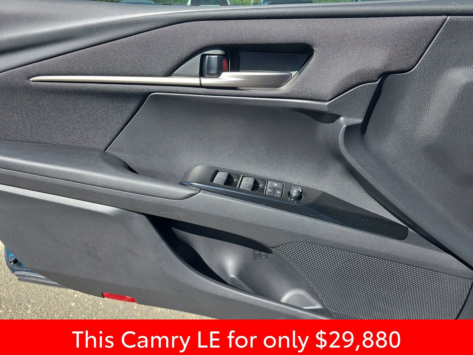 Used 2026 Toyota Camry LE FWD image 33
