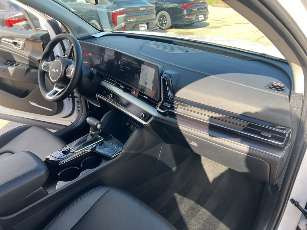 Certified 2025 Kia Sportage EX image 21