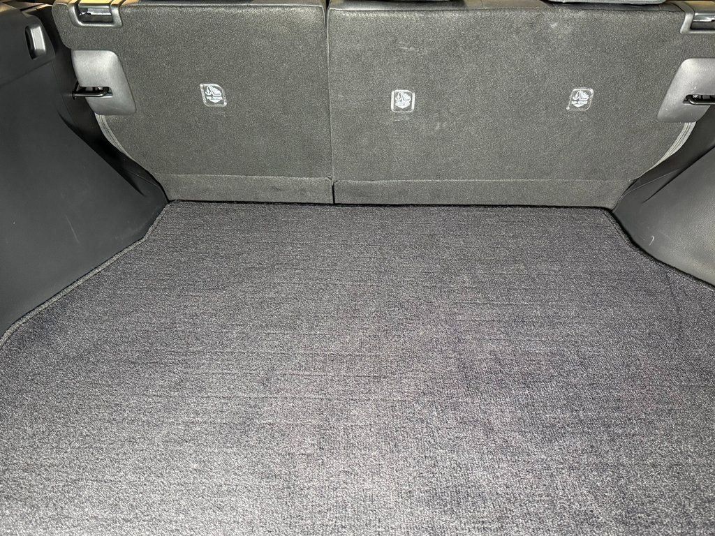 Used 2021 Toyota Venza LE image 22