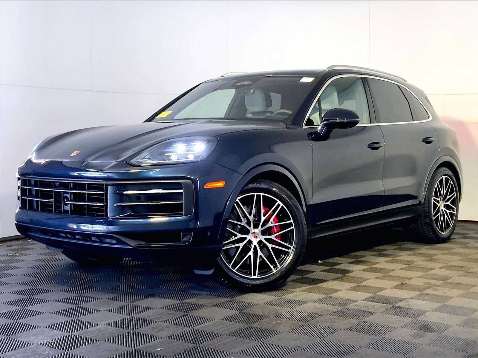 Used 2026 Porsche Cayenne S AWD/4WD image 1