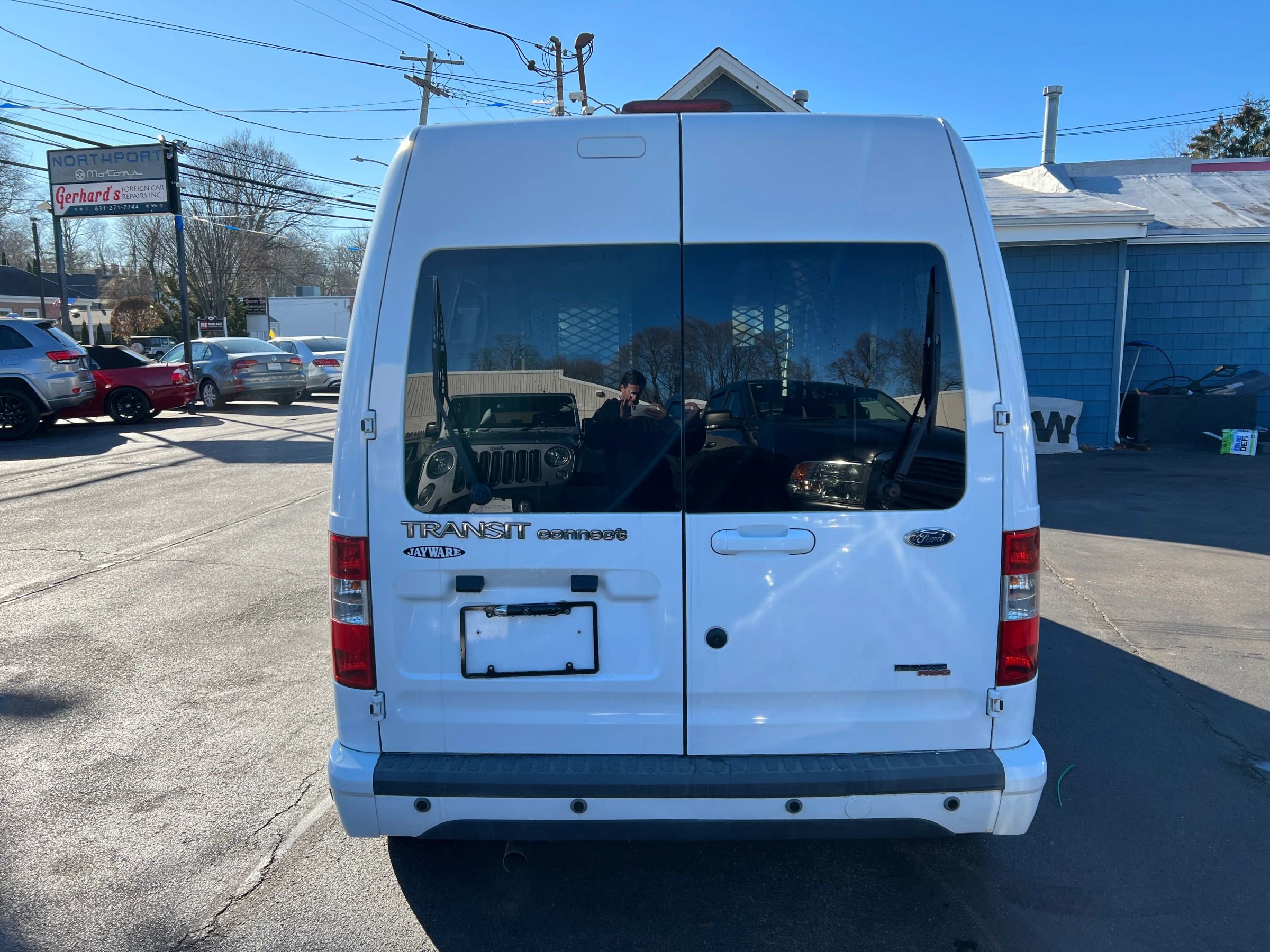Used 2011 Ford Transit Connect XLT Premium image 5