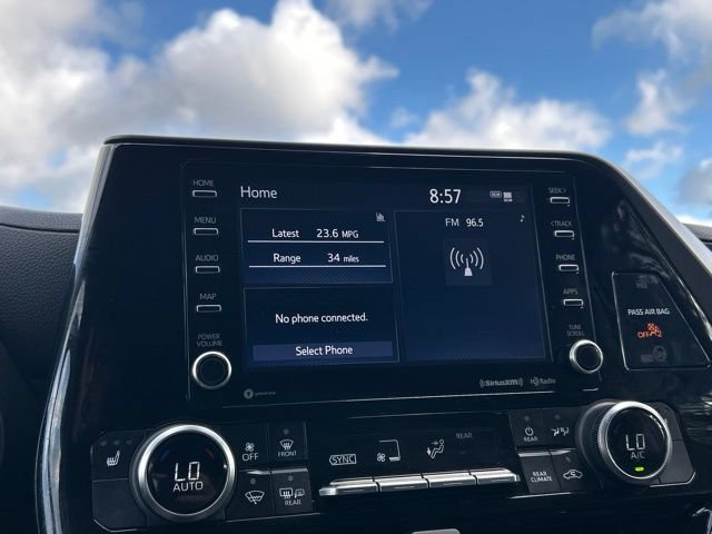 Used 2022 Toyota Highlander XLE AWD/4WD image 83