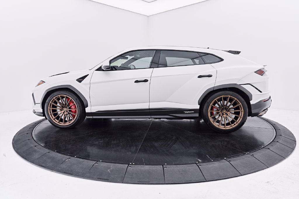 Used 2023 Lamborghini Urus Performante AWD/4WD image 13