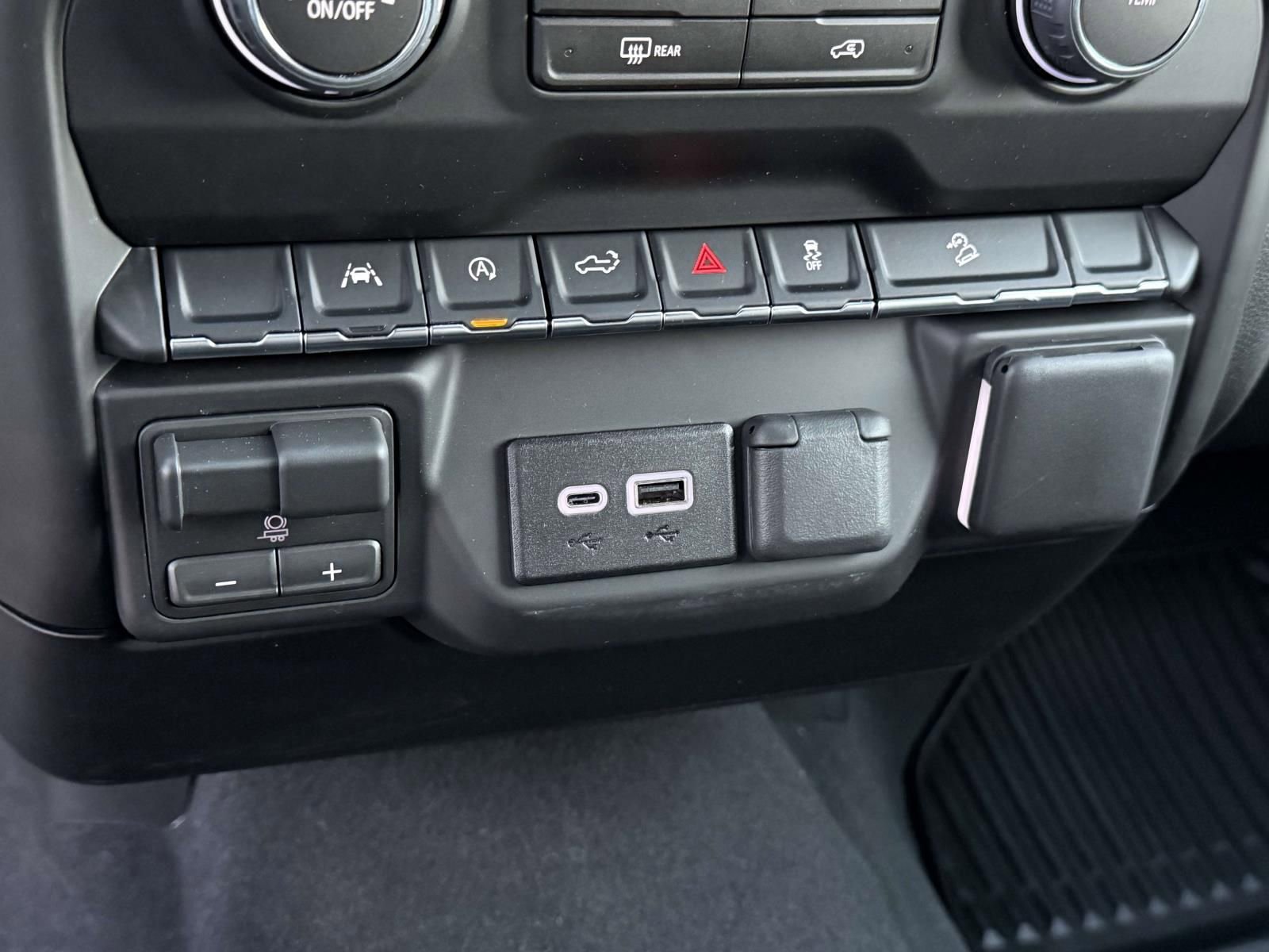 New 2026 Chevrolet Silverado 1500 Custom Trail Boss w/ Dark Appearance Package image 12