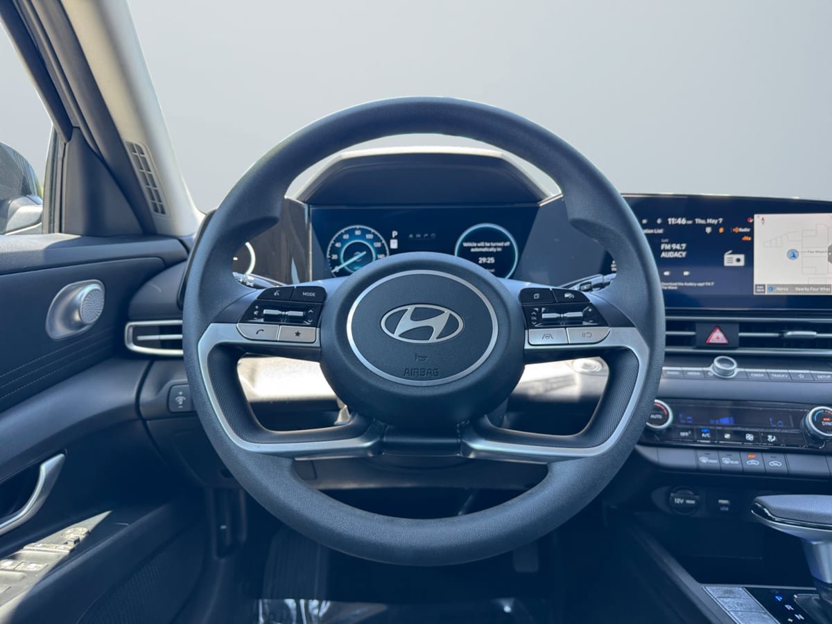 Used 2024 Hyundai Elantra Blue FWD image 11