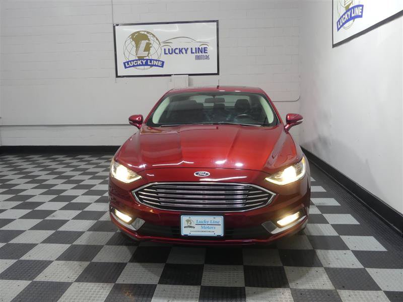 Used 2017 Ford Fusion SE w/ Equipment Group 201A FWD image 2