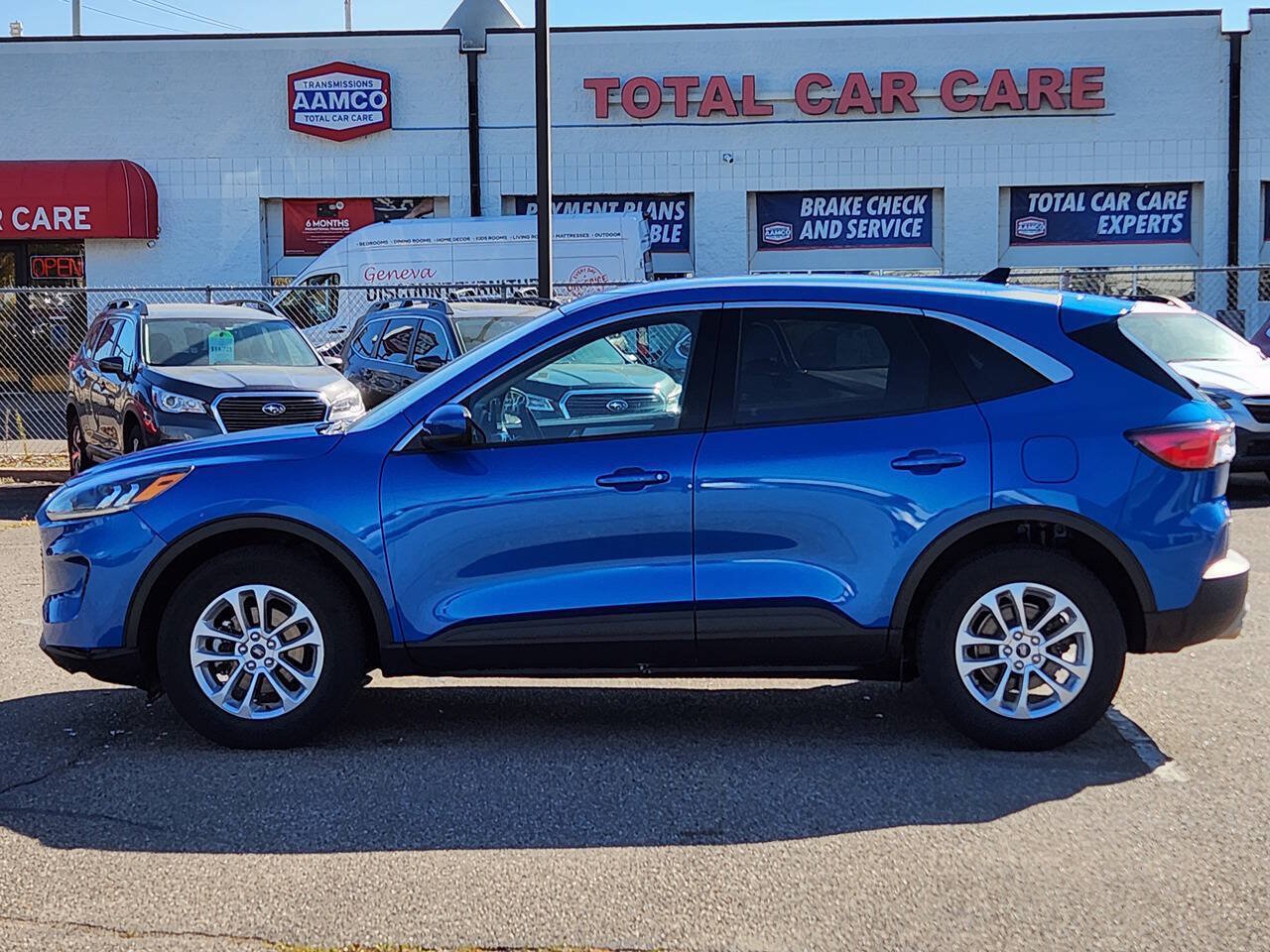 Used 2020 Ford Escape SE AWD/4WD image 3