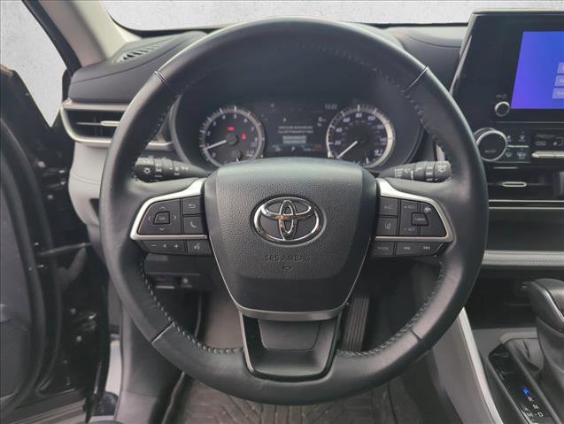 Certified 2024 Toyota Highlander LE image 11