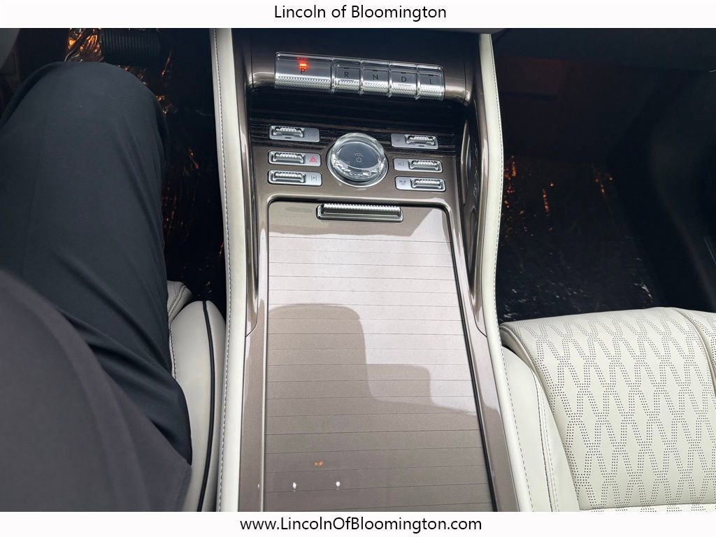 New 2026 Lincoln Nautilus Black Label w/ Jet Appearance Package image 12