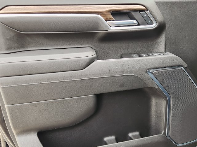 Used 2025 Chevrolet Silverado 1500 LT RWD image 22