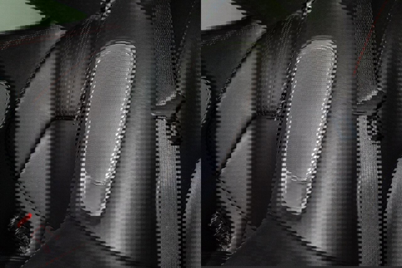 Used 2018 Aston Martin DB11 V12 image 25