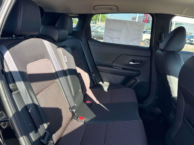 New 2027 Nissan Kicks SR FWD image 12