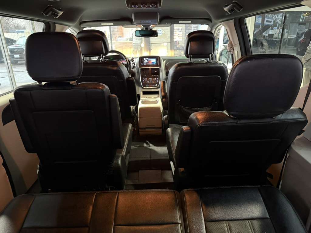 Used 2019 Dodge Grand Caravan SXT FWD image 48