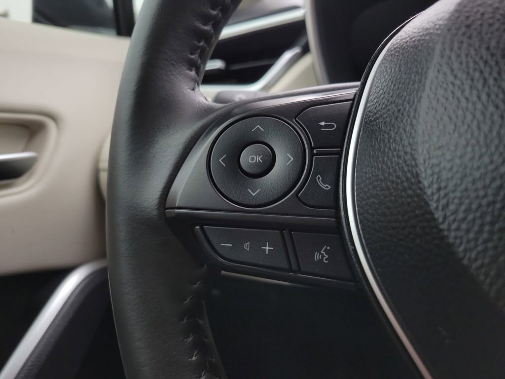 Used 2024 Toyota Corolla Cross XLE image 14