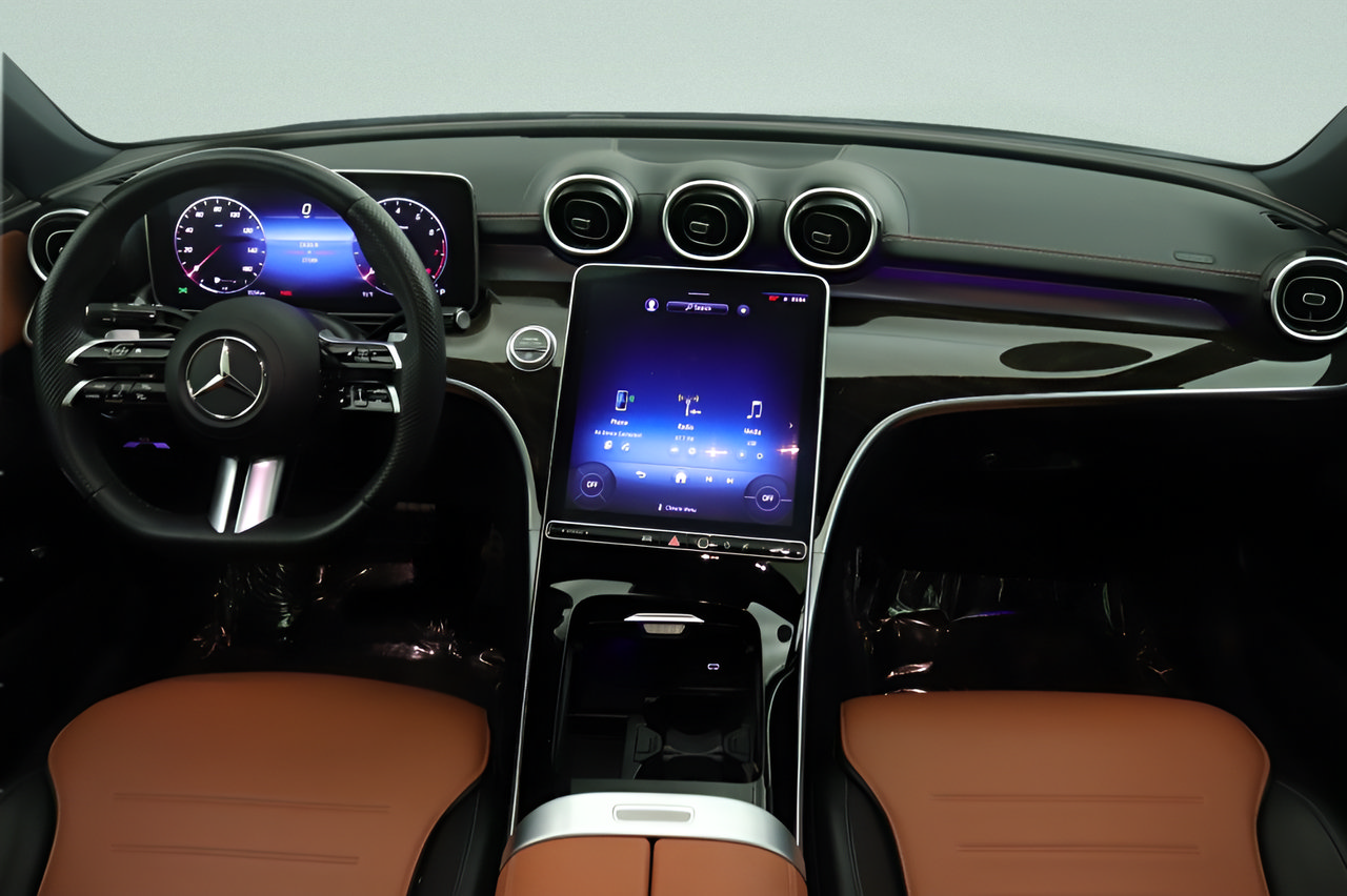 Used 2023 Mercedes-Benz C 300 Sedan image 7