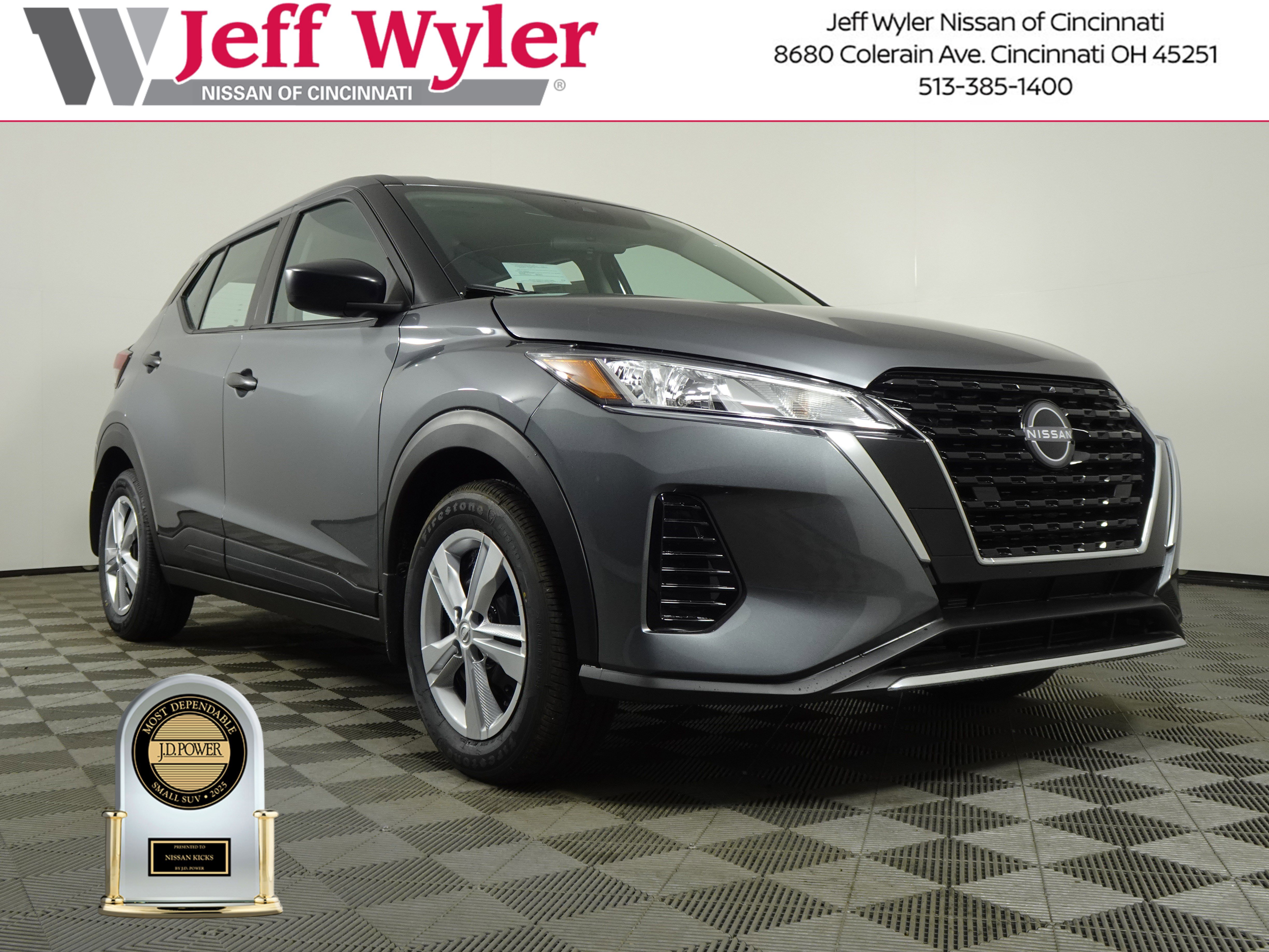 New 2025 Nissan Kicks Play S image 1