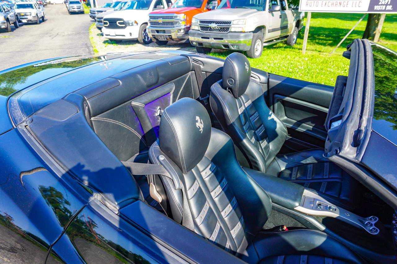 Used 2011 Ferrari California RWD image 39