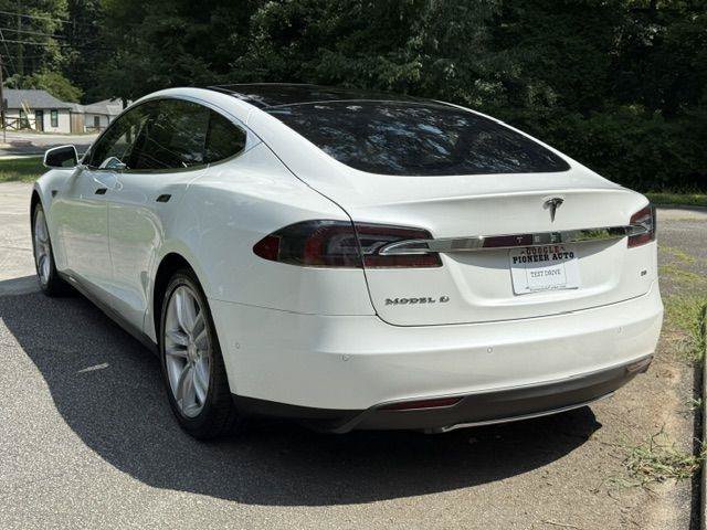Used 2015 Tesla Model S 85 RWD image 28