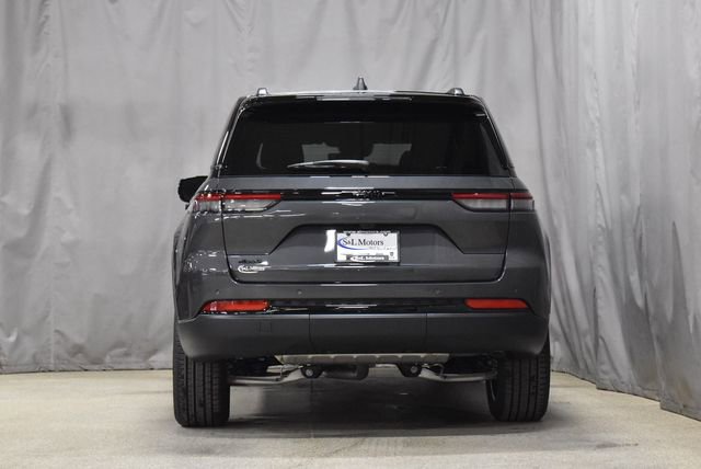 New 2025 Jeep Grand Cherokee Limited w/ Trailer Tow Package image 8