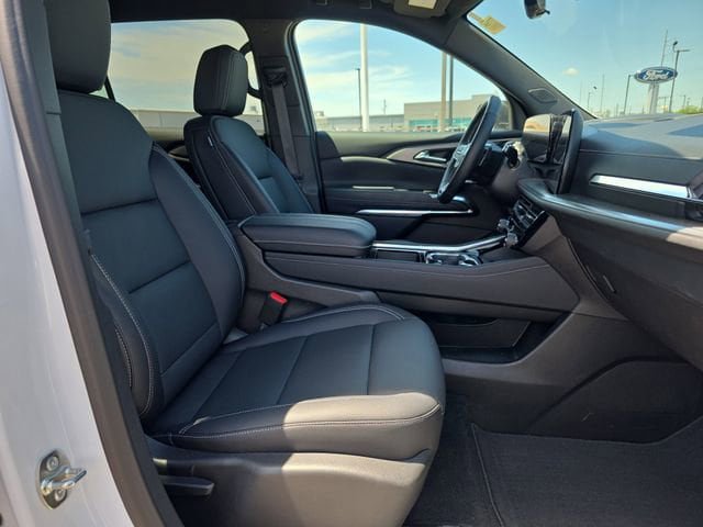 Used 2026 Chevrolet Traverse LT w/ Enhanced Driving Package FWD image 16