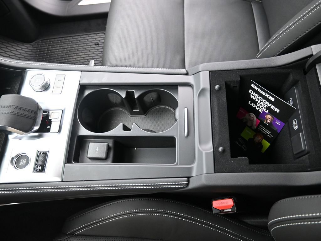 New 2026 Jaguar F-PACE R-Dynamic S image 28