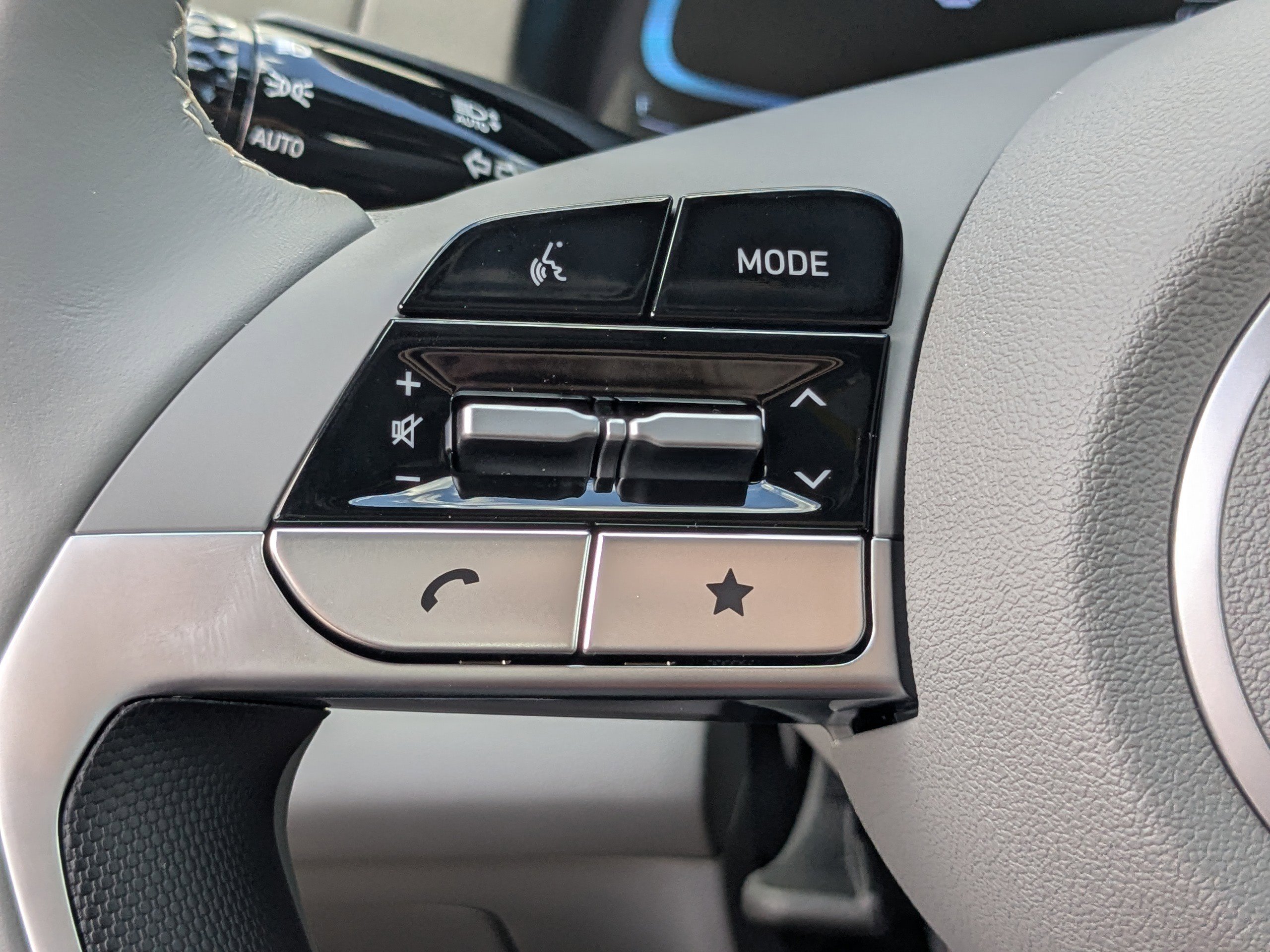 Used 2025 Hyundai Elantra Sport image 21