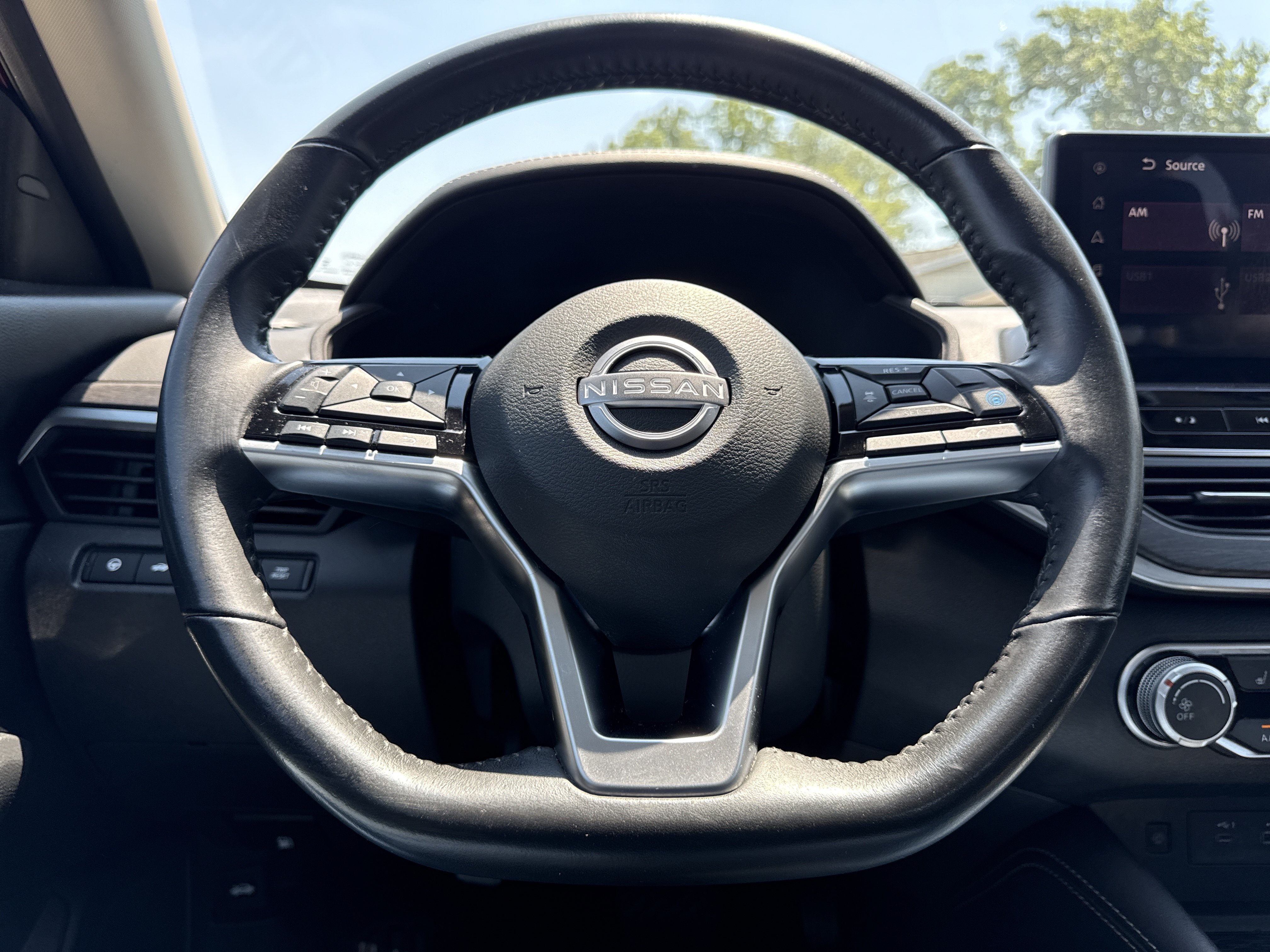 Used 2023 Nissan Altima 2.5 SV w/ SV Premium Package AWD/4WD image 28