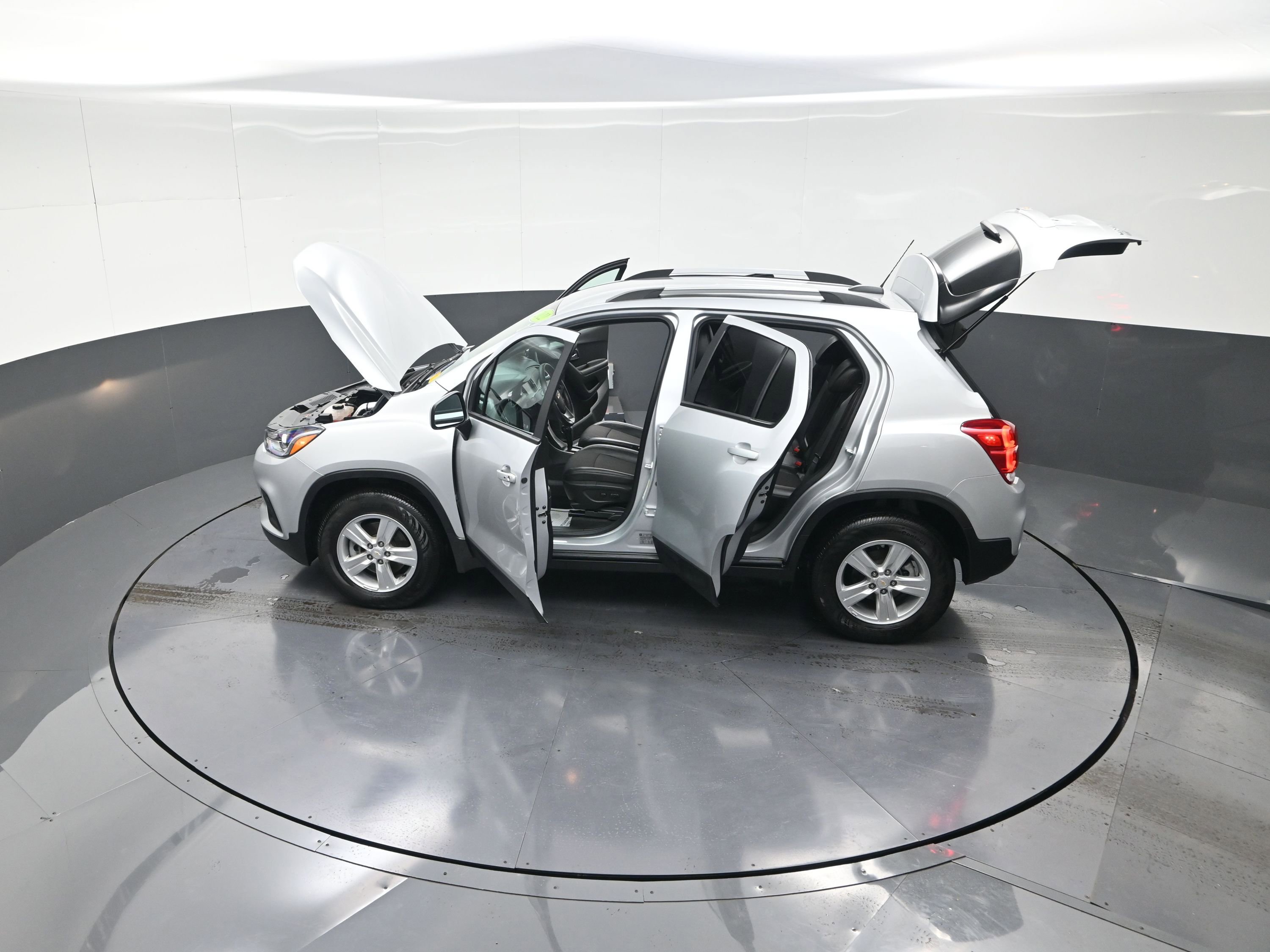 Used 2022 Chevrolet Trax LT w/ LT Convenience Package image 15