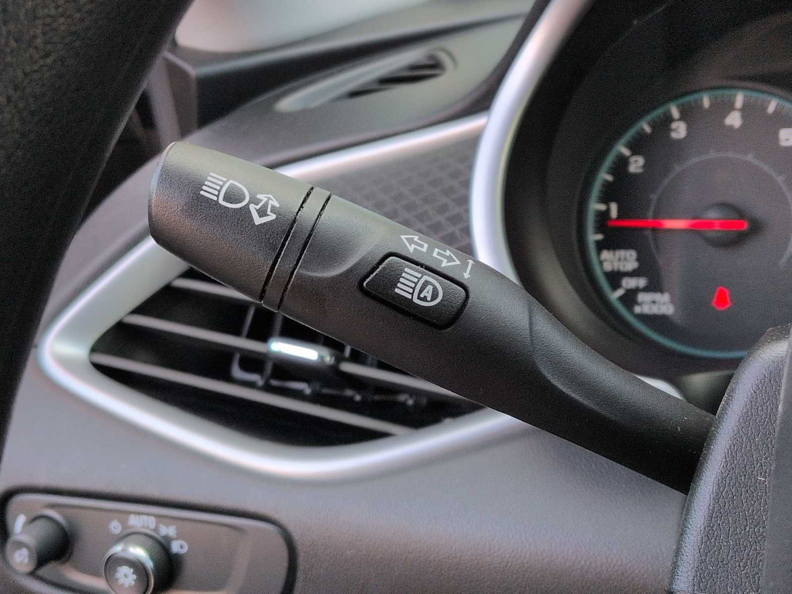 Used 2023 Chevrolet Malibu LT FWD image 26