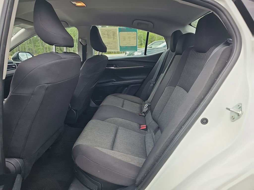 Used 2025 Toyota Camry LE image 18