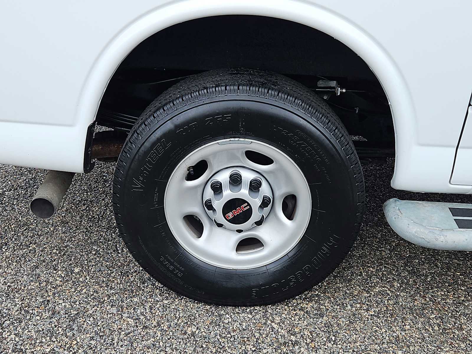 Used 2024 GMC Savana 2500 w/ Driver Convenience Package image 9