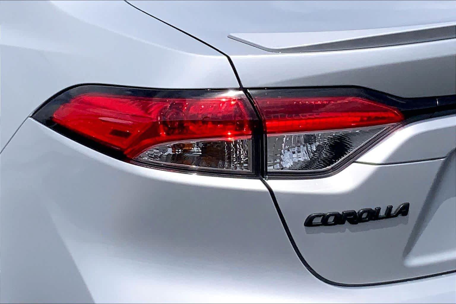Used 2023 Toyota Corolla SE FWD image 29