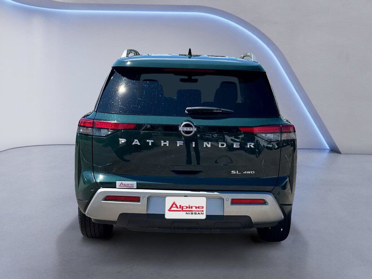 Used 2025 Nissan Pathfinder SL AWD/4WD image 4