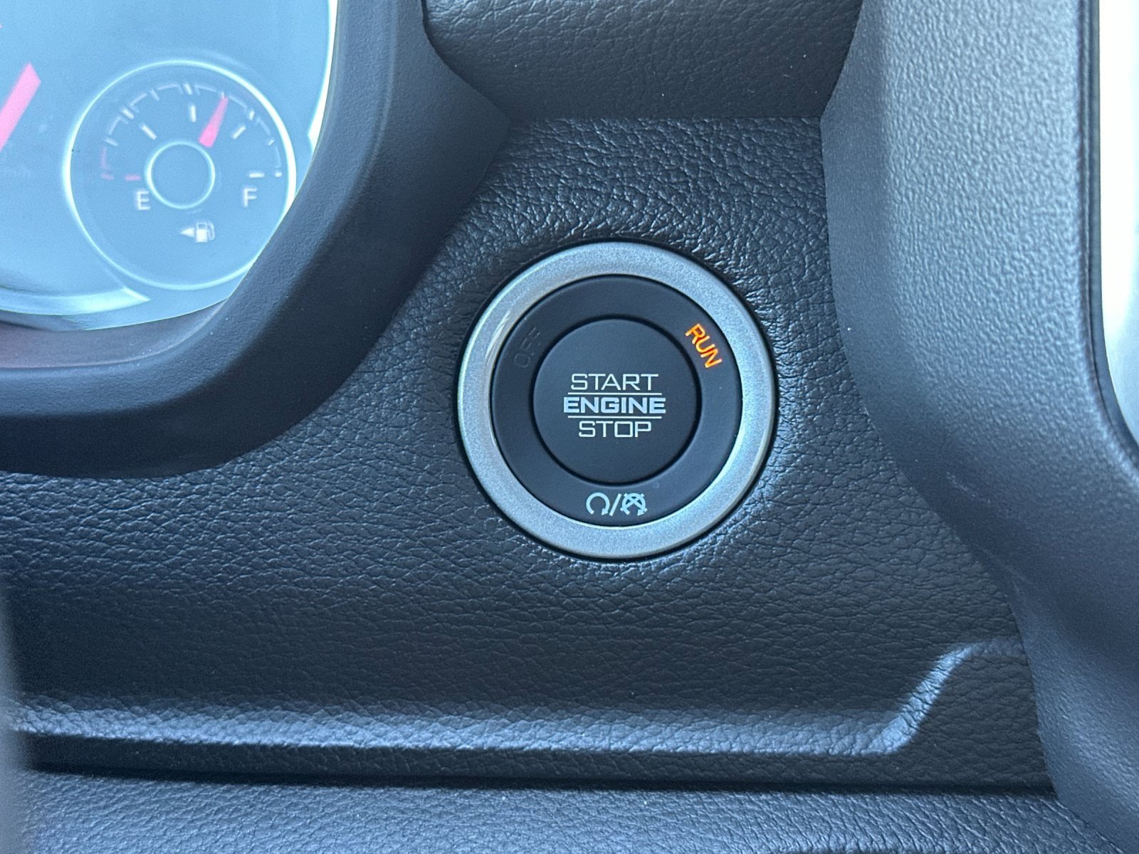 New 2026 RAM 1500 4x4 Crew Cab image 22