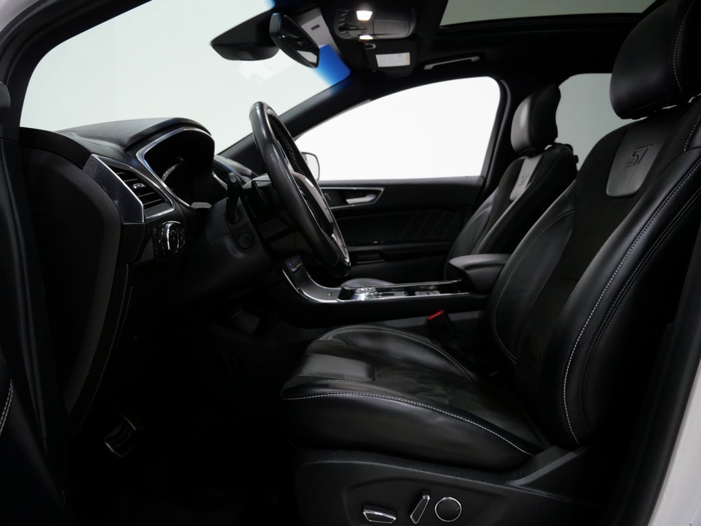 Used 2019 Ford Edge ST w/ Equipment Group 401A image 13