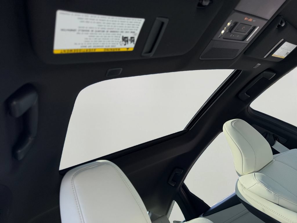 New 2026 Lexus ES 350h AWD w/ Cold Area Package image 4