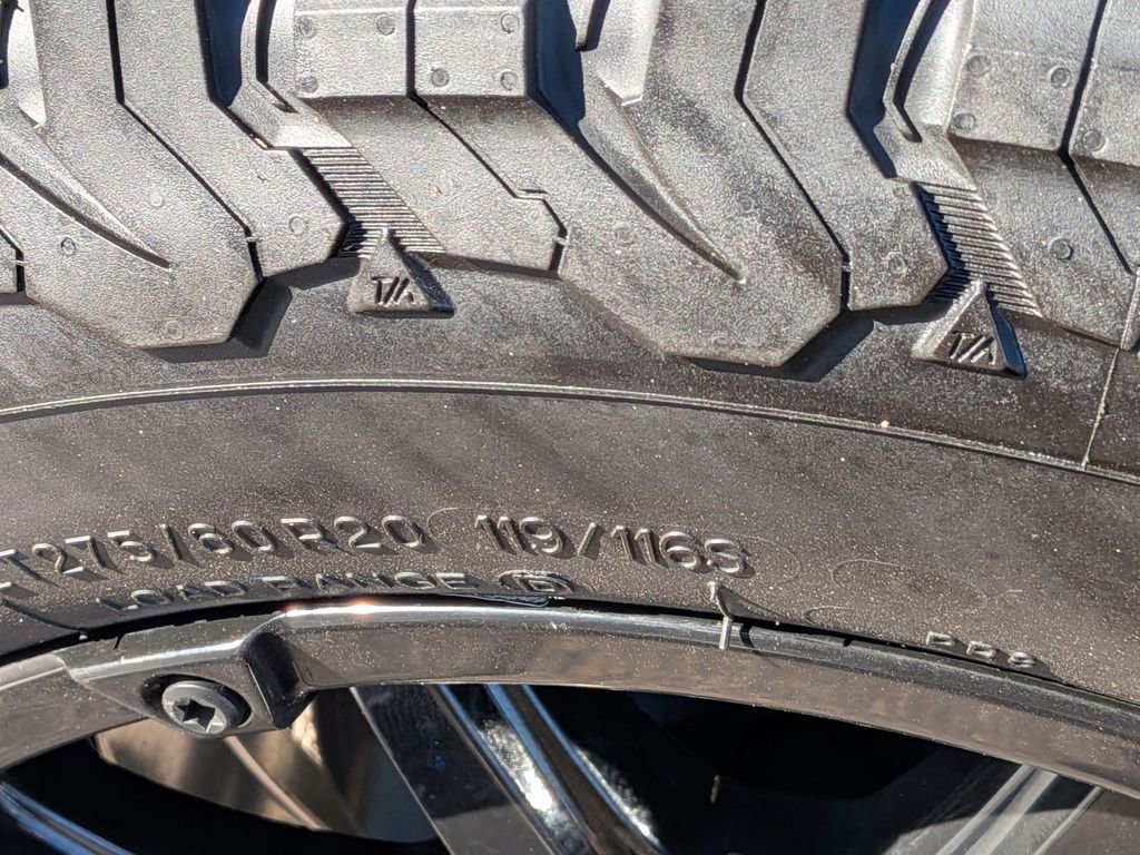 Used 2019 Jeep Wrangler Unlimited Sahara w/ Uconnect 4C Nav & Sound Group image 10