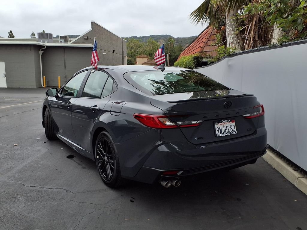 Used 2026 Toyota Camry SE FWD image 5