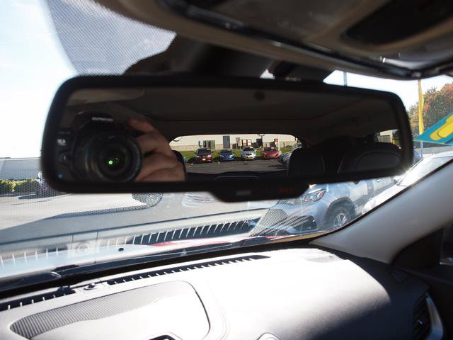 Used 2014 Jeep Cherokee Trailhawk w/ Comfort/Convenience Group AWD/4WD image 11