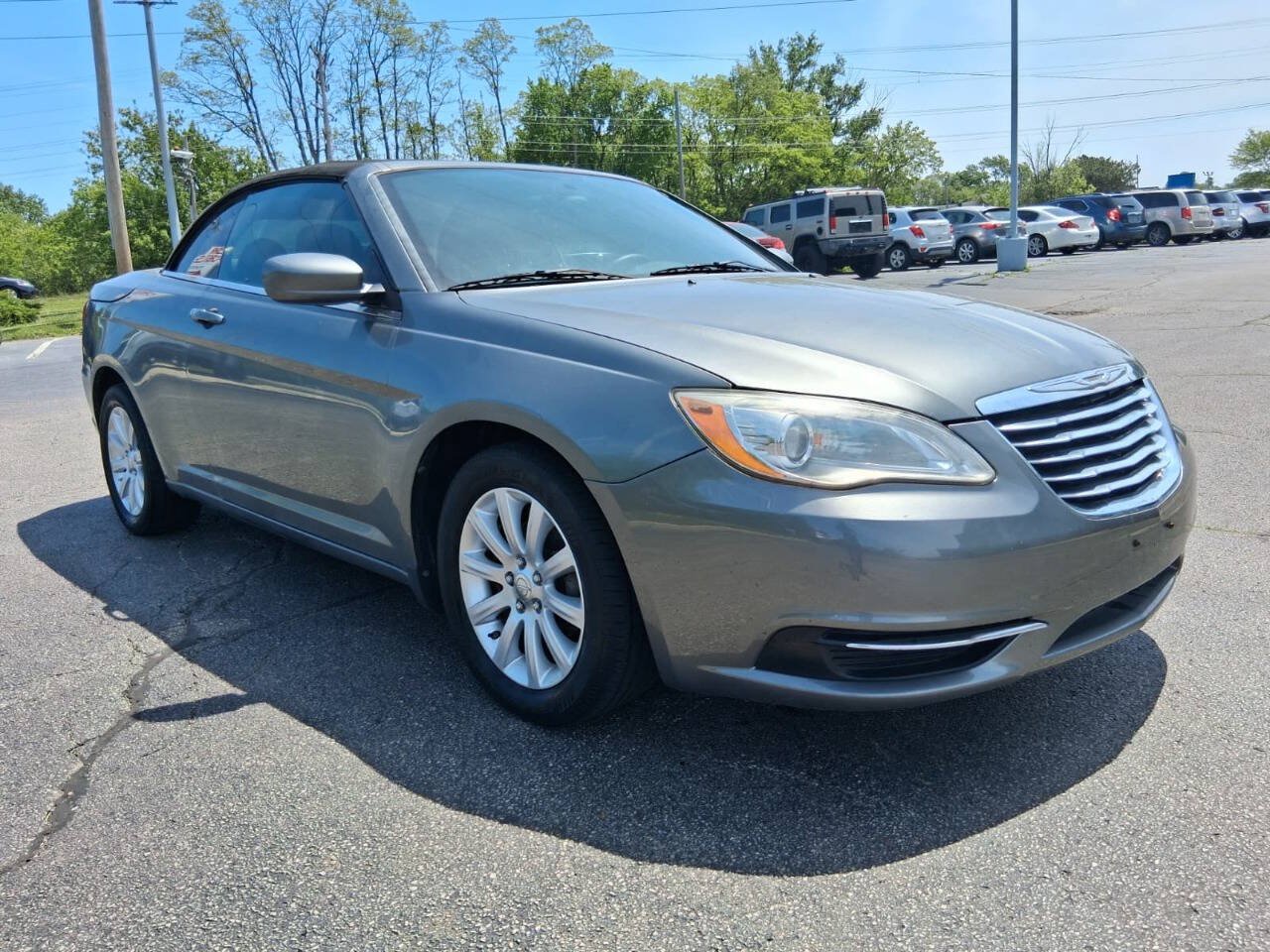 Used 2012 Chrysler 200 Touring FWD image 3