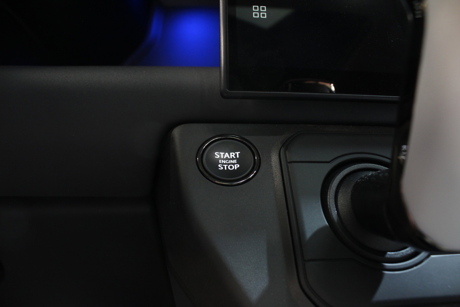 Used 2026 Land Rover Defender 110 image 85