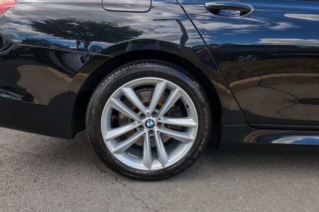 Used 2017 BMW 750i xDrive image 37