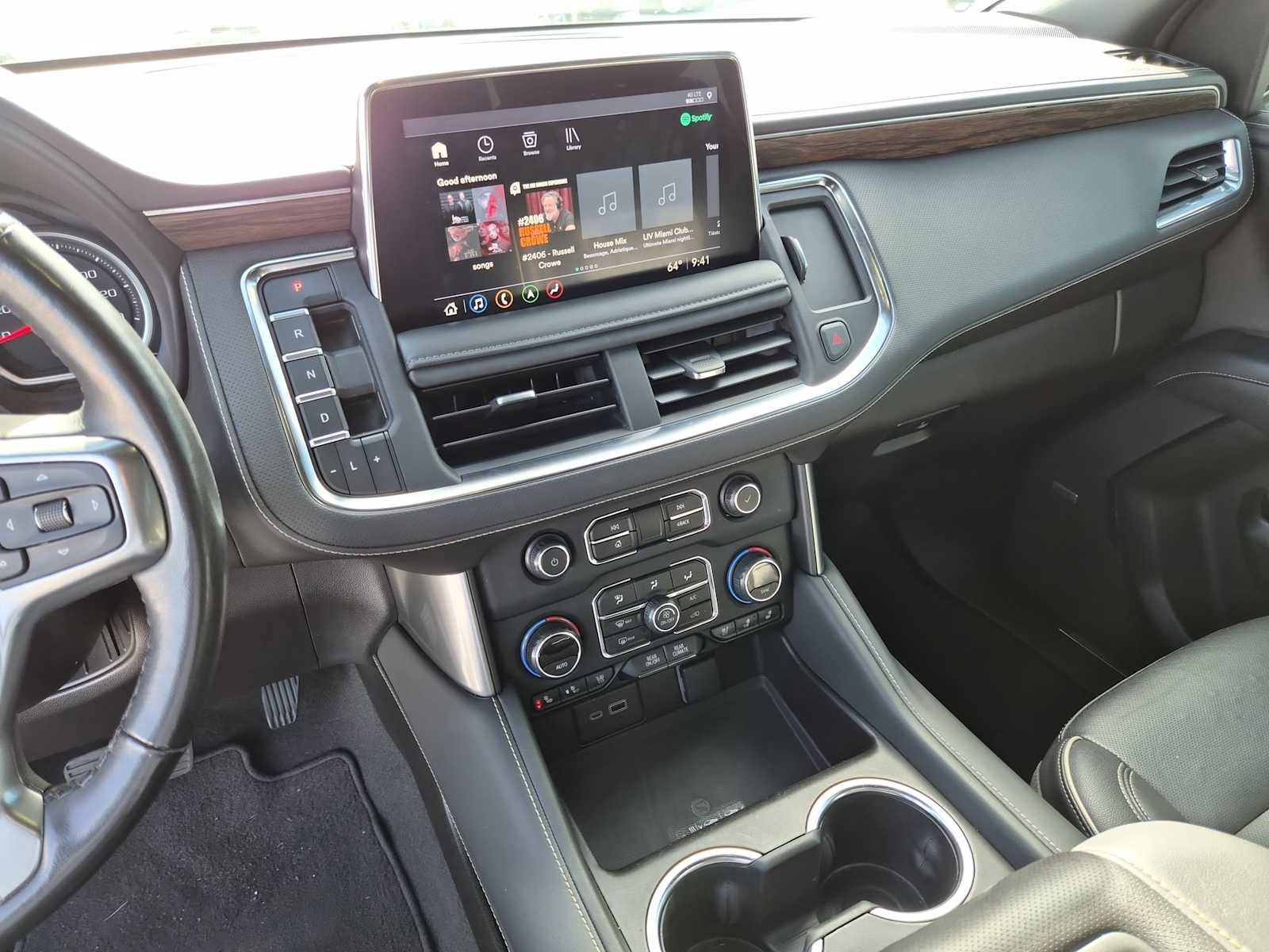 Used 2021 Chevrolet Suburban Premier image 22