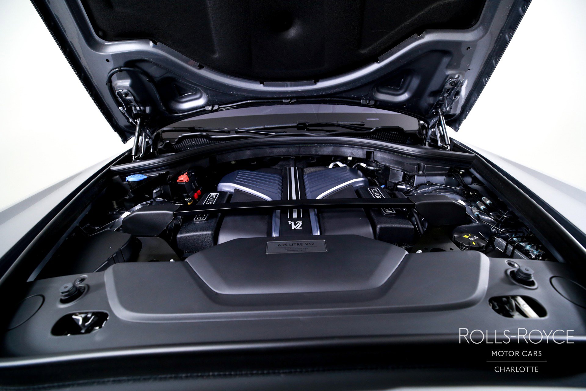 Used 2026 Rolls-Royce Cullinan Black Badge image 37
