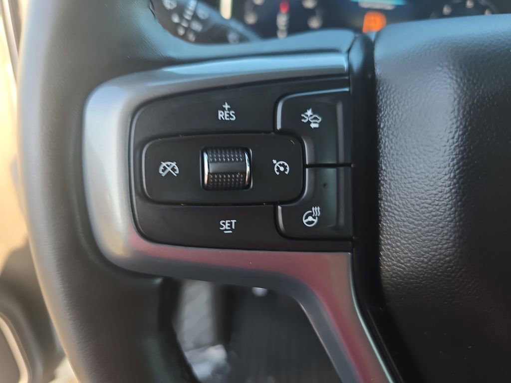 Used 2024 Chevrolet Silverado 1500 LT image 17
