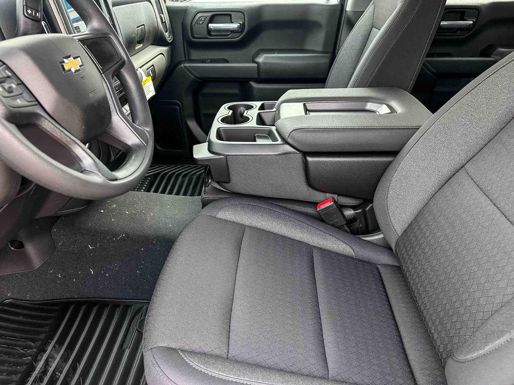 Used 2026 Chevrolet Silverado 1500 Custom RWD image 10
