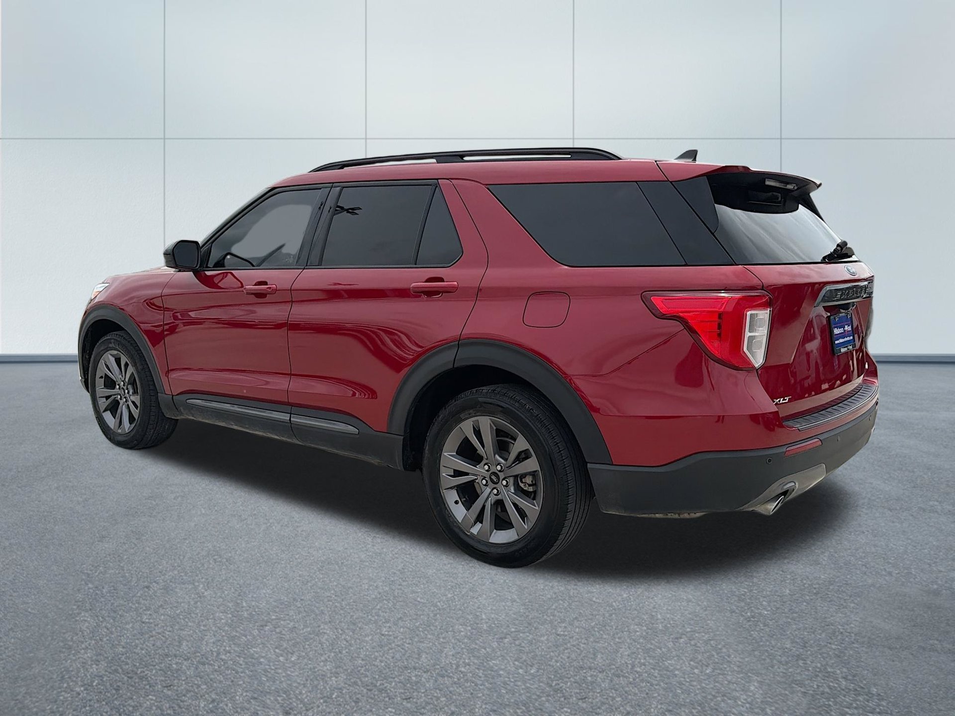 Certified 2022 Ford Explorer XLT w/ Equipment Group 202A AWD/4WD image 9